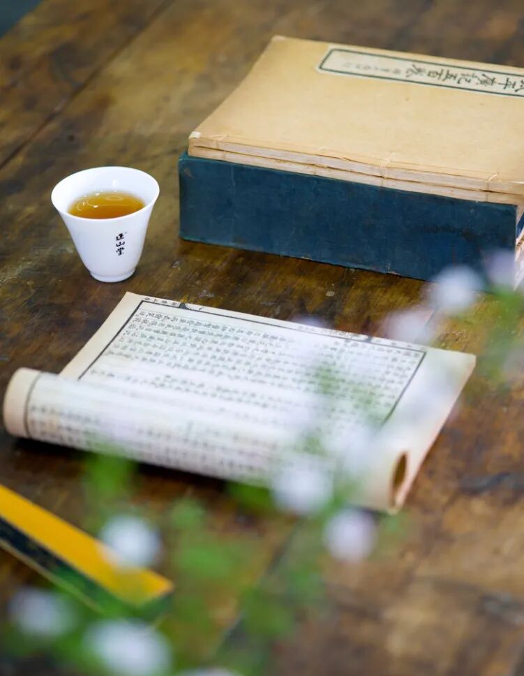 明代·冯可宾在《岕茶笺》一书中的"茶宜"篇里,提到十三个宜茶的情境