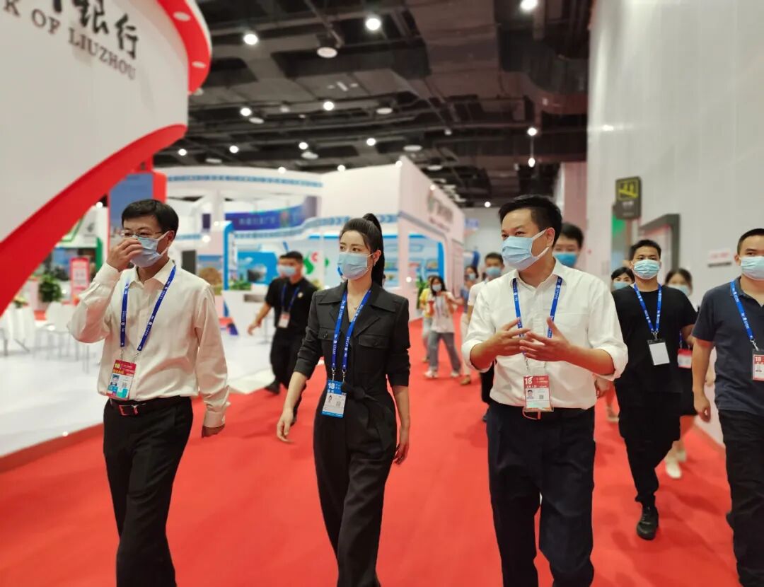 消失700天，薇娅不再隐身，露面已今非昔比