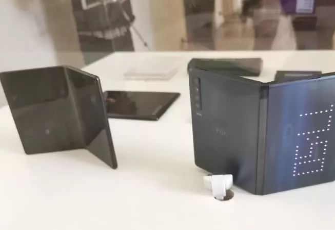 5G、折疊屏和多攝落地 MWC2019手機發展趨勢一覽 科技 第7張