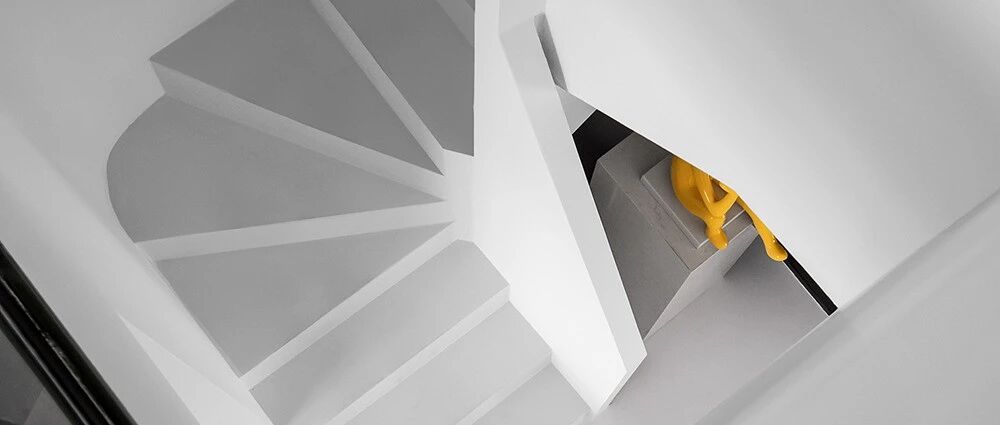 首发 | 110㎡办公设计，简约黑白，格调十足！