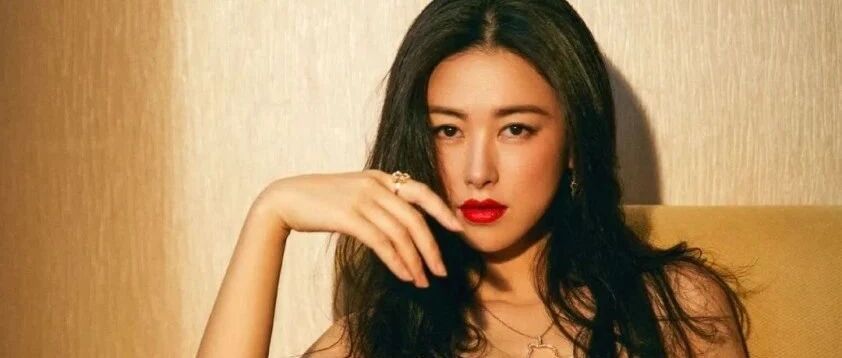 真有被朱珠的颜值戳到，这是什么风情万种的美人