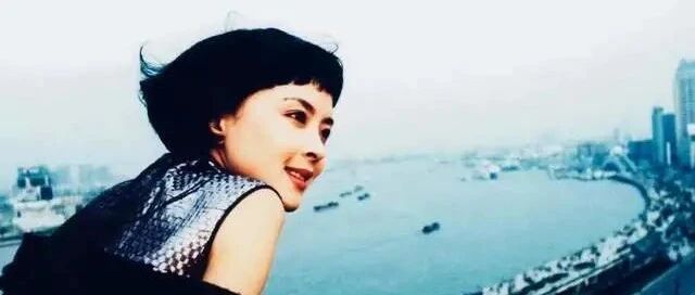 “最美杨贵妃”周洁病逝背后：弥留之际自费包机回国，落叶归根中国心，尚在隔离期人就走了