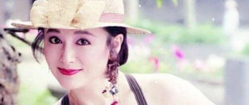 扮嫩没被嘲笑，反受到夸赞，她是第一人吧