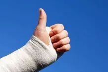 为什么骨折以前打个石膏，现在却要病人“遭罪”打钢板？