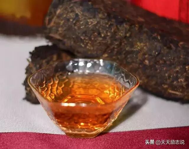 “沉默”的黑茶，满身带金！