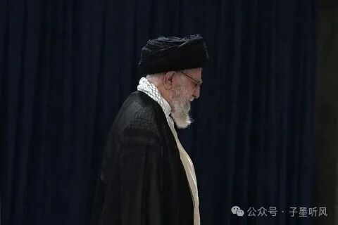 人物｜哈梅内伊：从跟随革命到晚年飘零