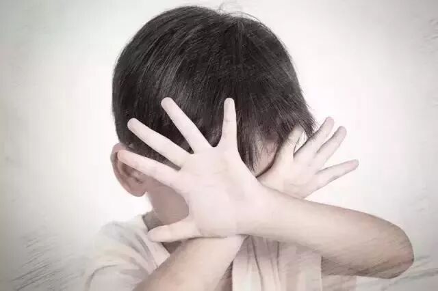 蛀牙对小孩的影响，家长都选择无视？