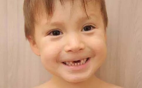 开学了，你家小孩蛀牙没有？