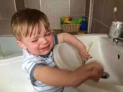 熊孩子不愿意刷牙，怎么办？