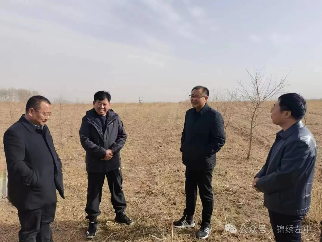 旗委书记于久彦先后深入努日木镇,协代苏木开展巡林工作