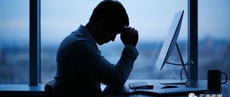 靠工作赚取10万美金却在交易中挥霍而空——他如何走向成功？