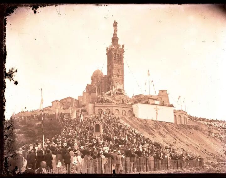 Les fêtes de Notre-Dame de la Garde en 1931, photographie de Fernand Detaille. (FONDS DETAILLE / COLLECTION MUSEE D'HISTOIRE DE MARSEILLE)