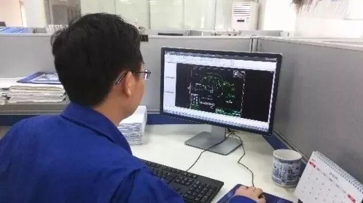 制造业太难！收到一大堆高学历简历，却找不到一个高级技工的图2