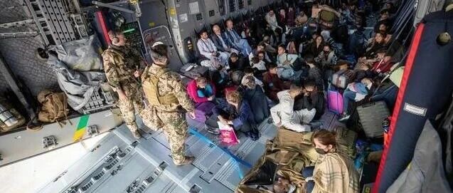 谁要为美国在阿富汗的失败负责？