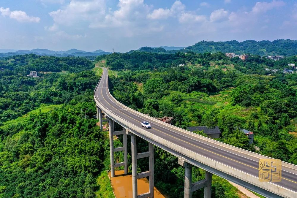 画里公路来了穿越泸州赤水景区的国道546预计本月底全线通车