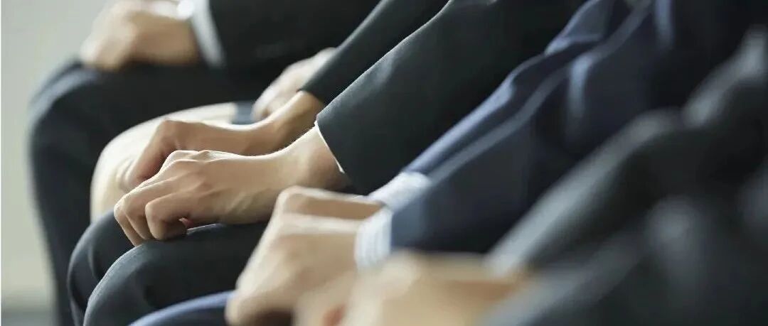 年轻人找工作，听到群面两字就崩了