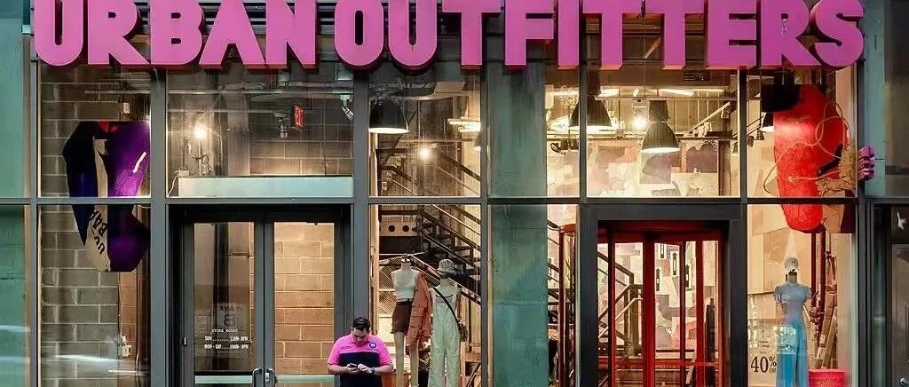 70亿美国巨头退出中国：清仓、巨亏、关店，国际大牌彻底败给淘宝店