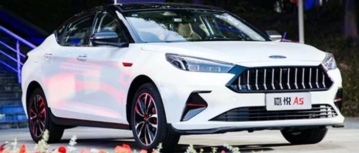 同为8万级自主轿车，嘉悦A5和荣威i5，谁才是年轻人绕不开的家轿