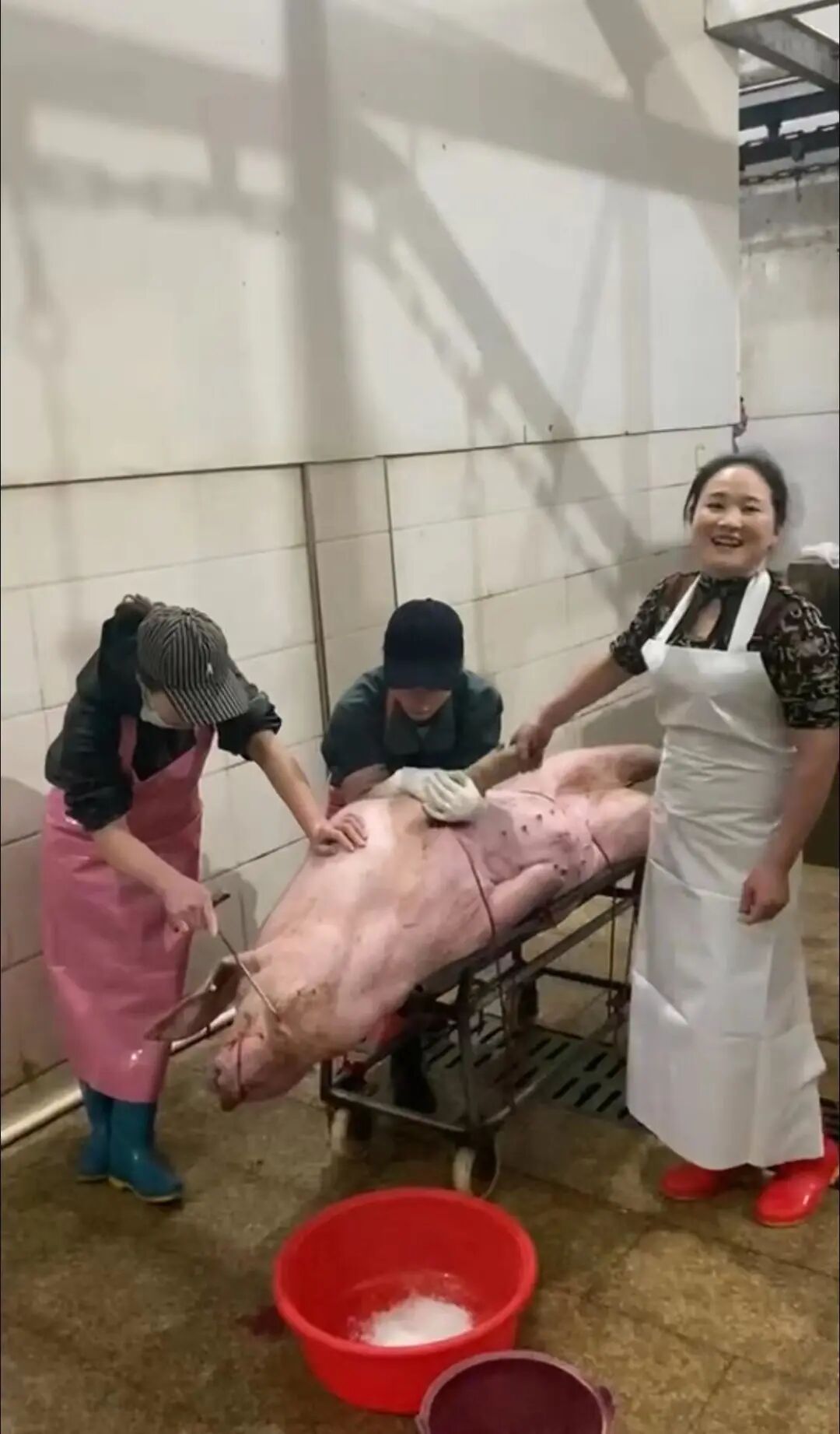 那个男人在台州剃头，两年赚了40万！比男人还狠..(图2)