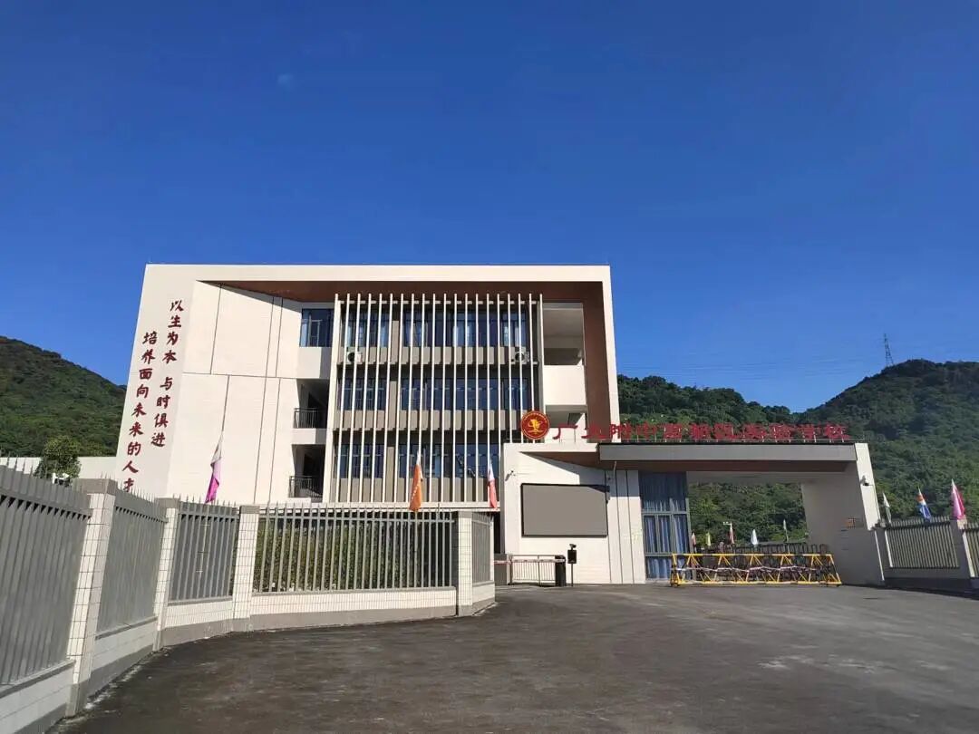 想上车黄埔请准备，保利锦上等着你！