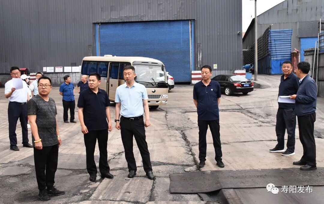 山西晋中 寿阳县委副书记,县长彭超调研307国道示范段建设和石太高铁