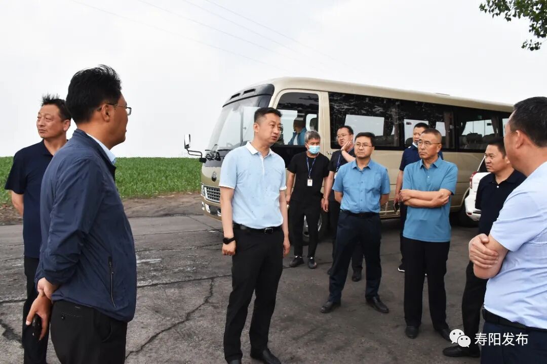 山西晋中 寿阳县委副书记,县长彭超调研307国道示范段建设和石太高铁