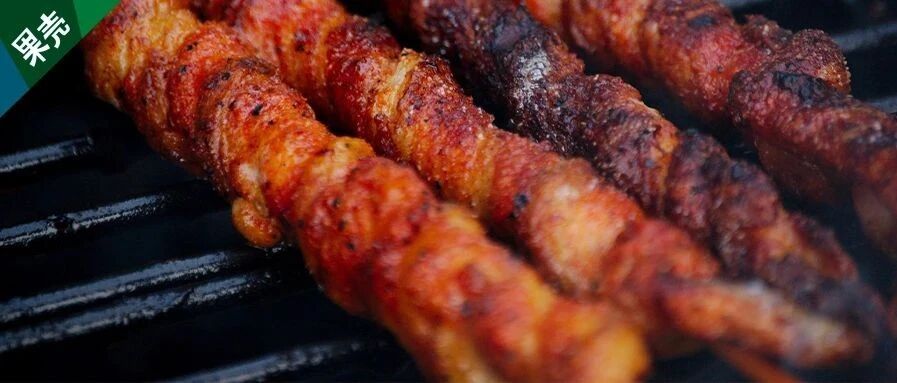 烤黑的肉能吃吗？只要好吃就能吃！