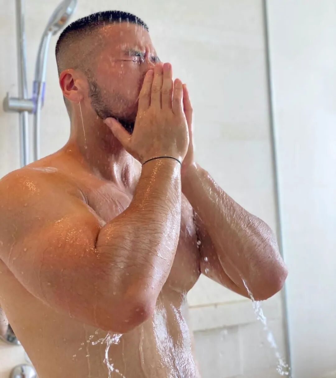 长时间不碰女人心里会焦躁吗长期没有碰男人的Gay，初尝宇宙飞机杯会怎样？内附视频avi插图2