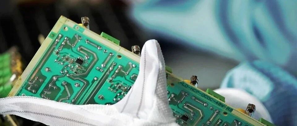 台积电三星英特尔这上千亿美元砸下去，半导体业将再起波澜