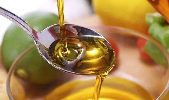 印尼将暂停棕榈油出口，中国食品企业该“囤货”吗？(图1)