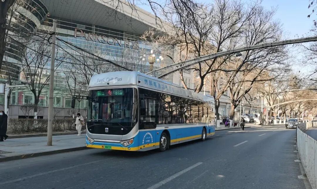 氢 情相伴 护航盛会 80台吉利星际氢燃料电池城市客车在张家口进行严格路试 客车 卓众商用车