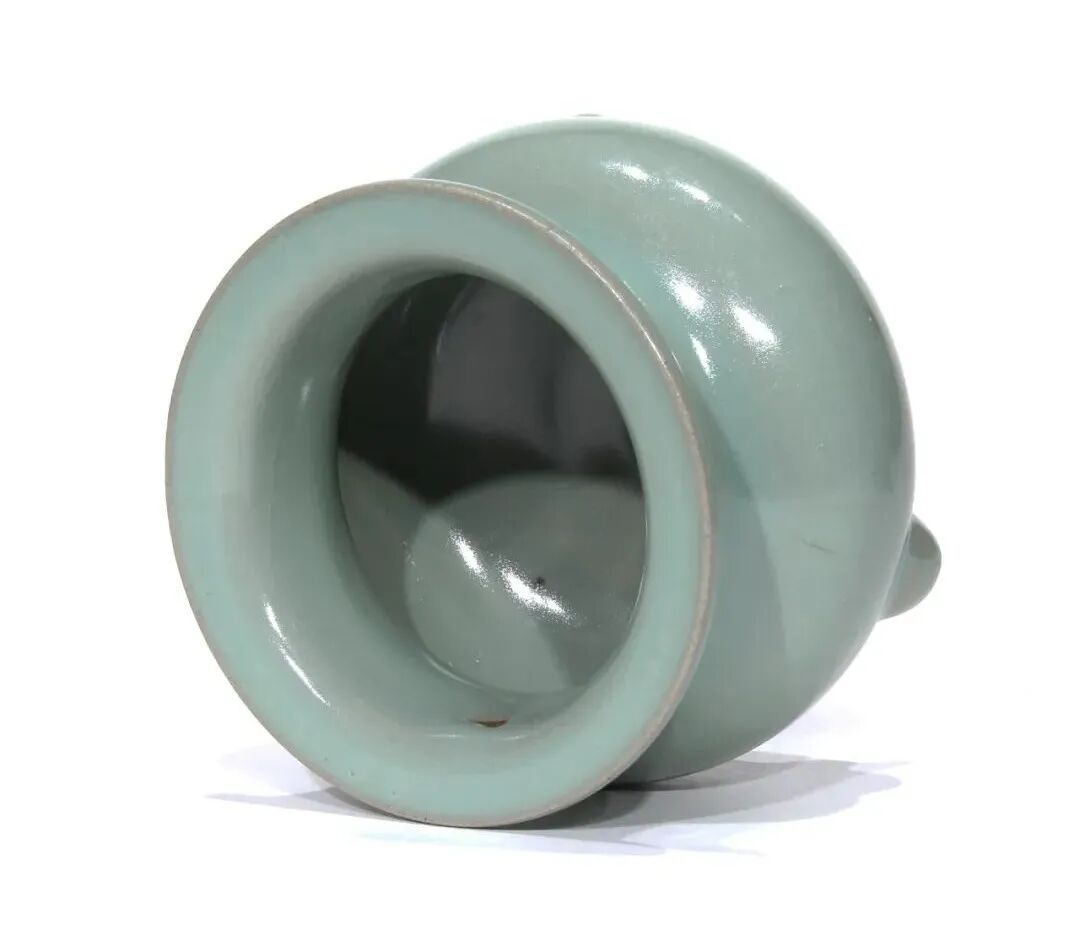 天价神话”再现身！一稀有琺瑯彩画鸟胆瓶仅8万欧元起拍？ - 全民收藏网