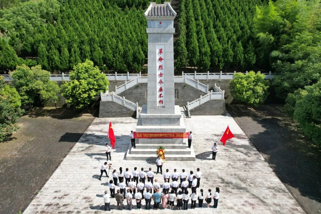 欣山镇开展庆七一系列活动