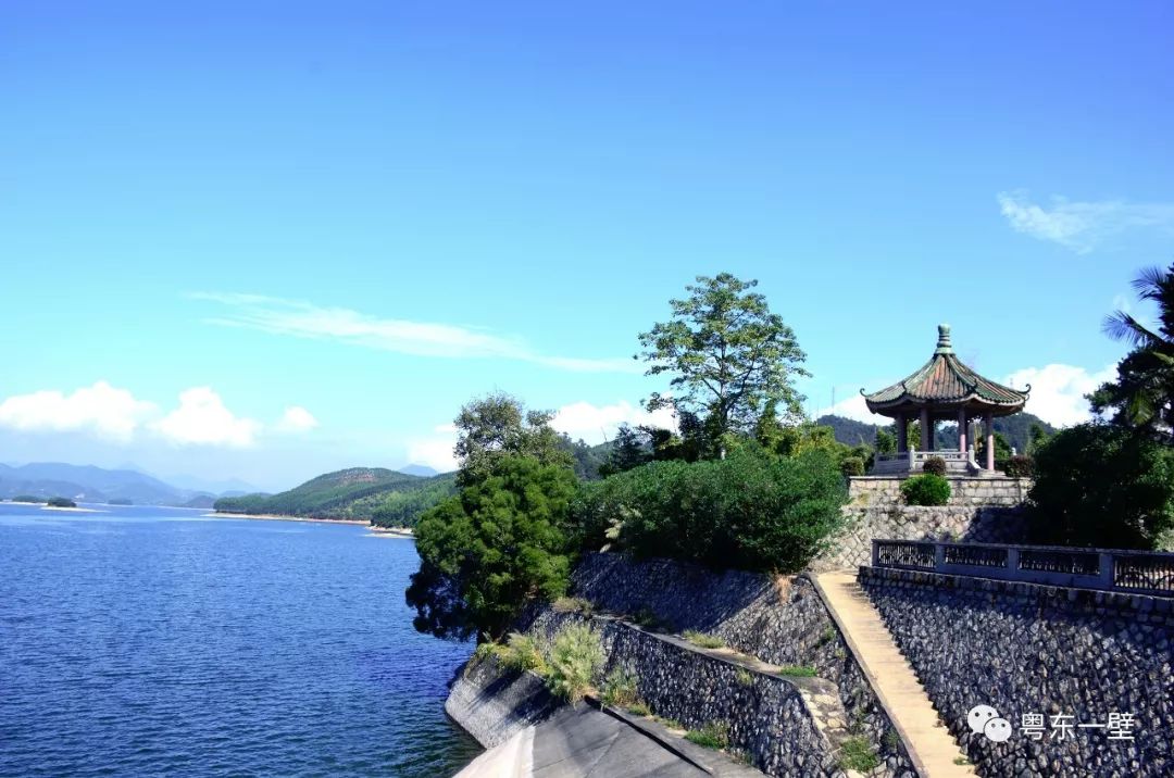 潮州汤溪水库碧波荡漾水天一色