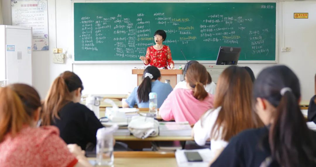 福建经济学校三年制会计类专业_福建有会计专硕的大学_福建会计专业哪个学校好