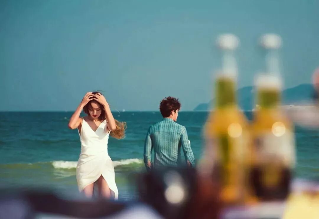 浪漫海边，定格点点温存，这组婚纱照，又甜又温暖