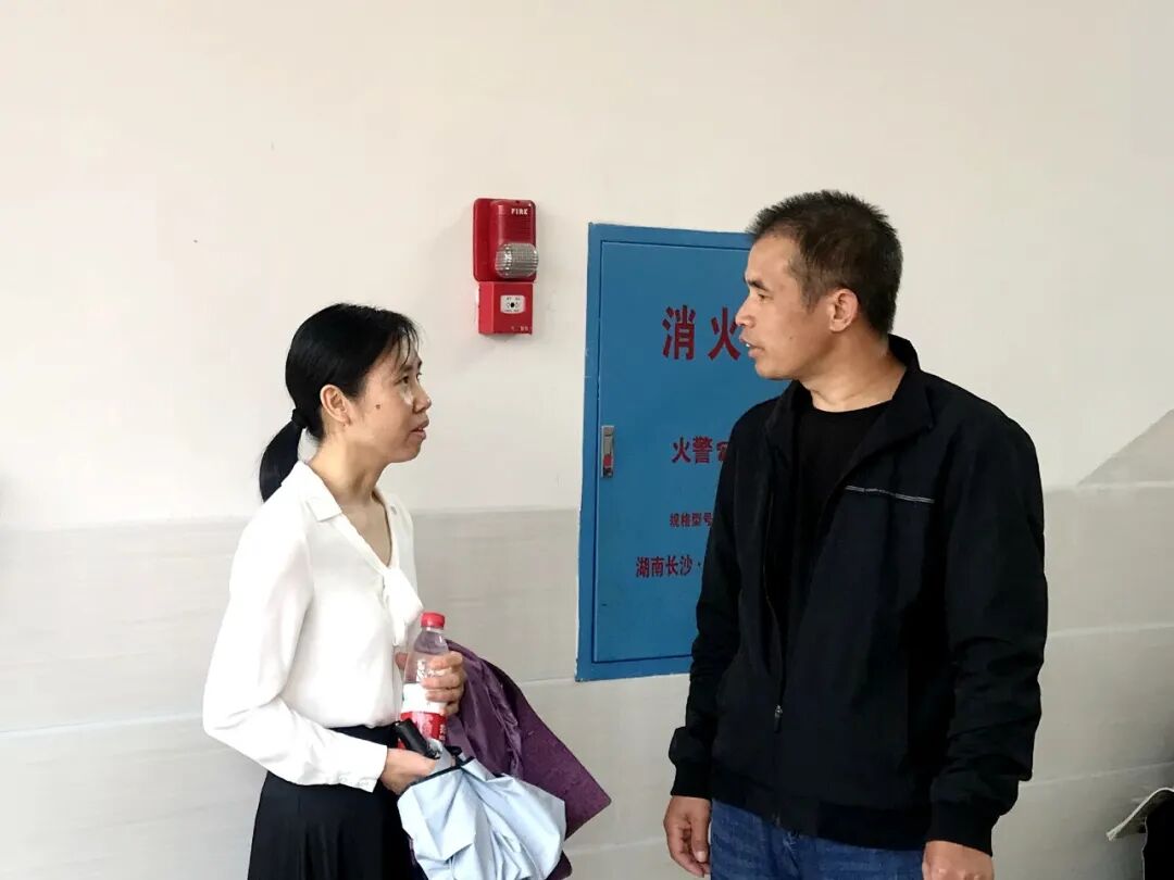 家校携手战疫情_家校携手讲座内容心得_欢迎家长会的黑板报