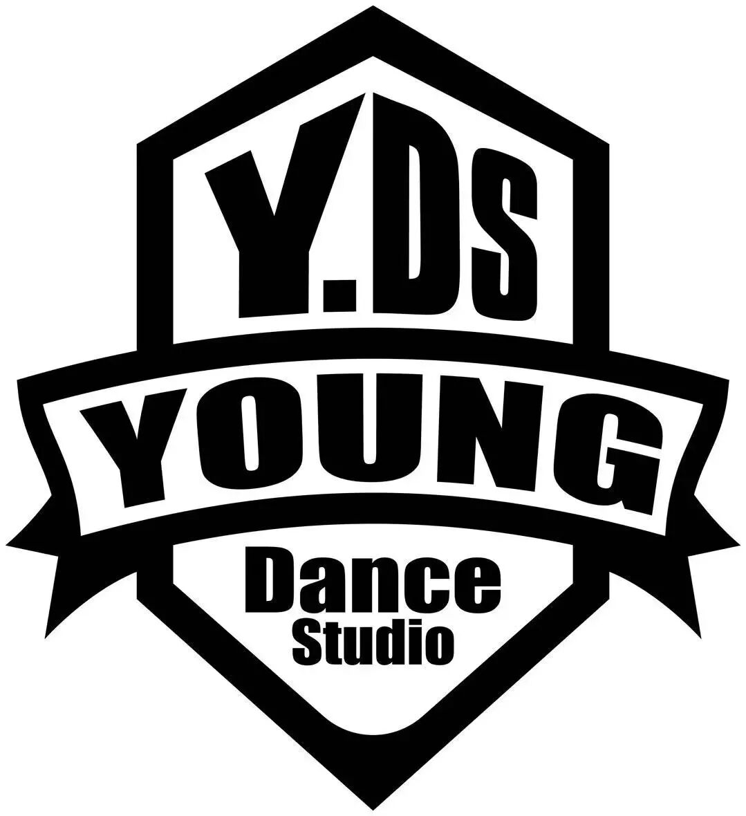 y.ds流行舞蹈培训基地成立于2018年,致力于幼儿,青少年的街舞培养.
