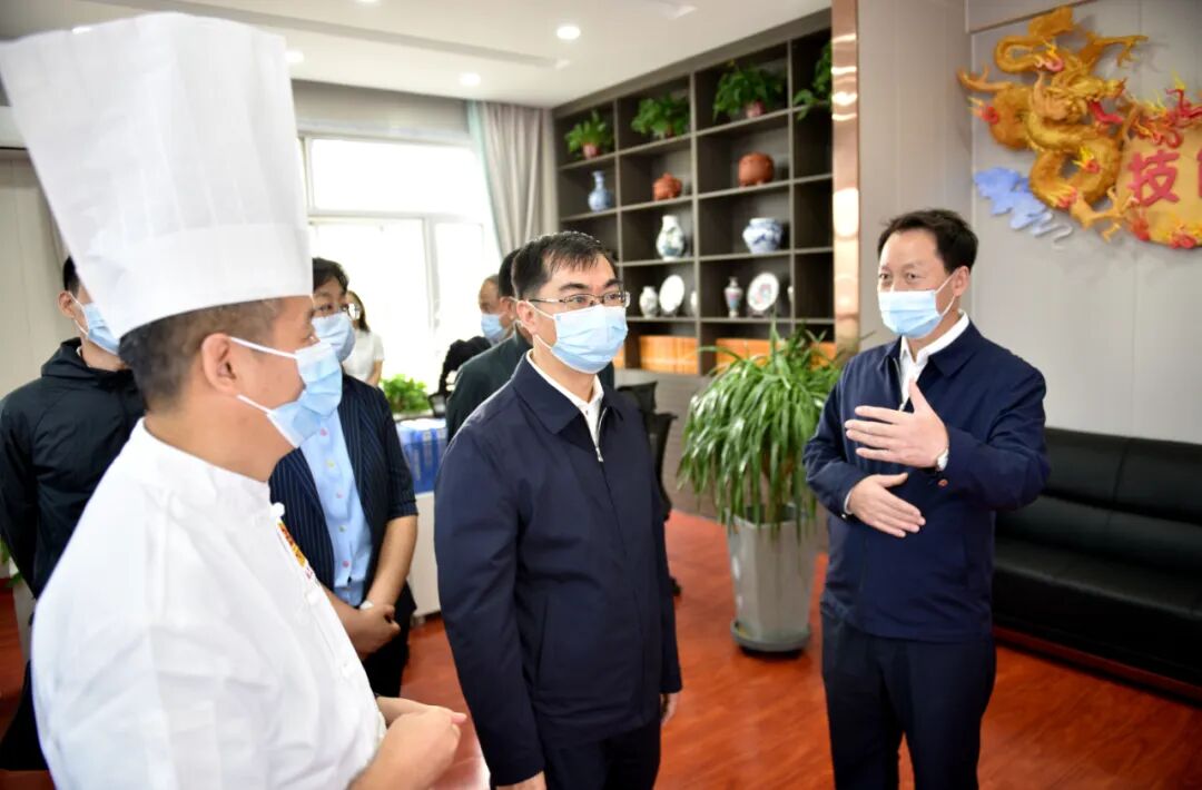 国务院第九次大督查第二督查组组长夏先德一行来我校“彭文明国家技能大师工作室”调研