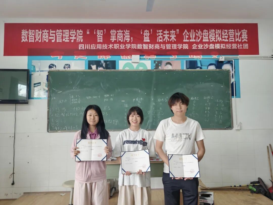 33e4acb7e4076e553917a3dc4b9b5f4c.jpg