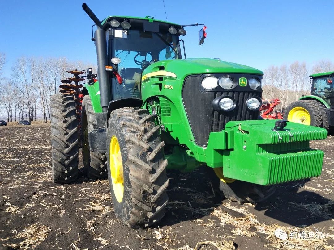 视频迪尔大马力拖拉机为农业插上科技的翅膀