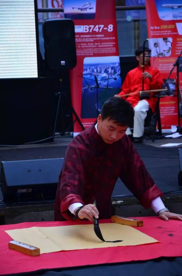 澳大利亚书协受邀在新南威尔士州美术馆书法表演 - 4