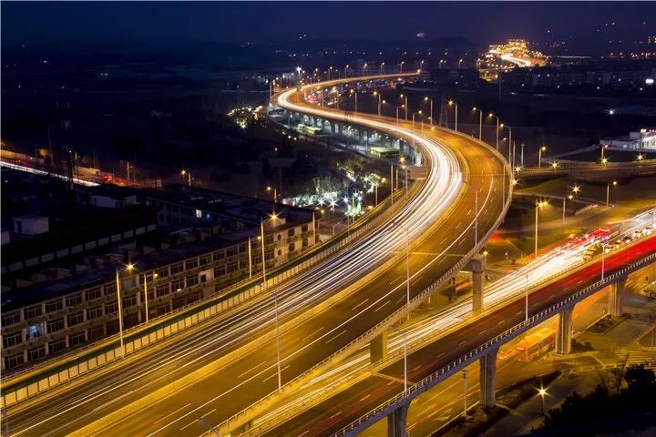 图为南京江北快速大道/视觉江苏网