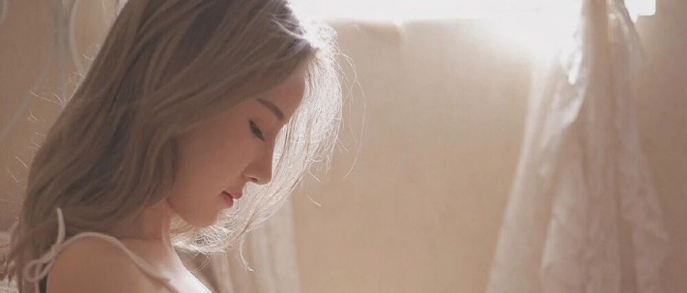 搞笑GIF：我觉得二哈不是智商低，只是对这个世界有点不屑