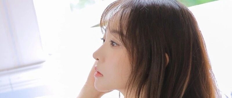 搞笑GIF：虽然我没有住楼房，但看着我媳妇我就很幸福