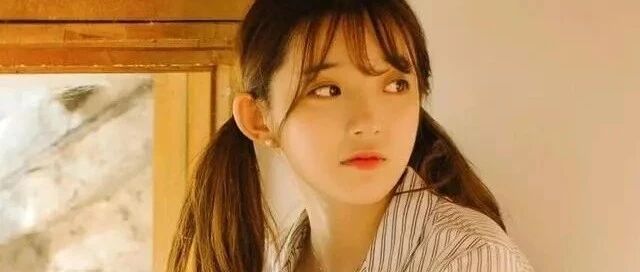 搞笑GIF：妹子，你睡觉不分反正面吧？