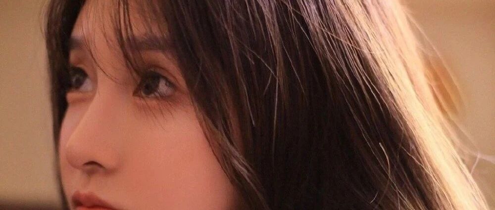 搞笑视频：学校里的大神，不得不跪下求饶！