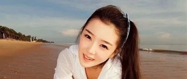 搞笑GIF：护士给手机充电时，职业病犯了