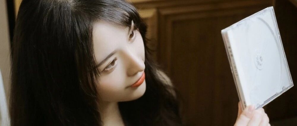 搞笑GIF：各位我已经到奈何桥了，为什么没见到孟婆