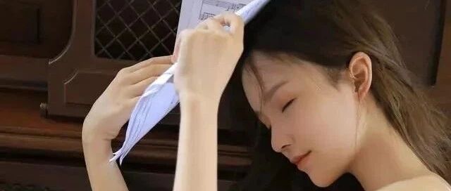 搞笑GIF：小伙子，准备迎接你丈母娘的怒火吧!